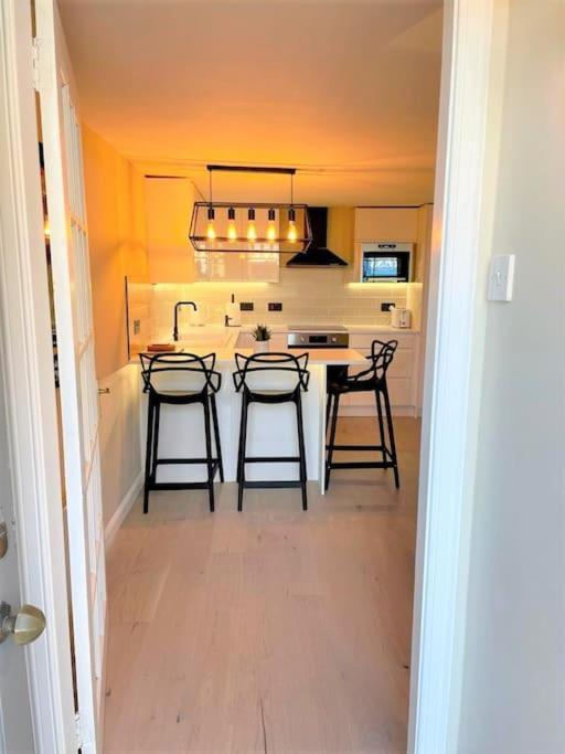 Stylish, Central And Cosy 1Bd Nr Canongate Edinburgh Luaran gambar