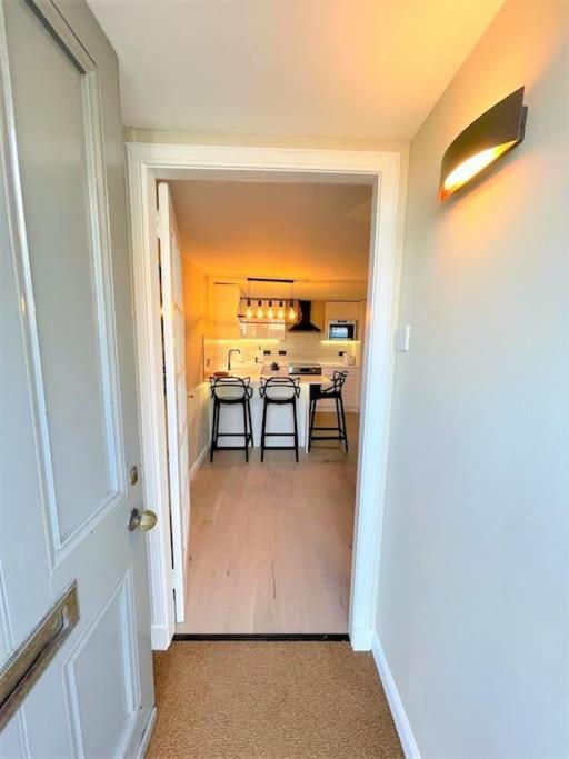 Stylish, Central And Cosy 1Bd Nr Canongate Edinburgh Luaran gambar