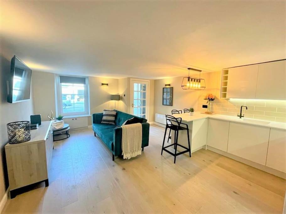 Stylish, Central And Cosy 1Bd Nr Canongate Edinburgh Luaran gambar